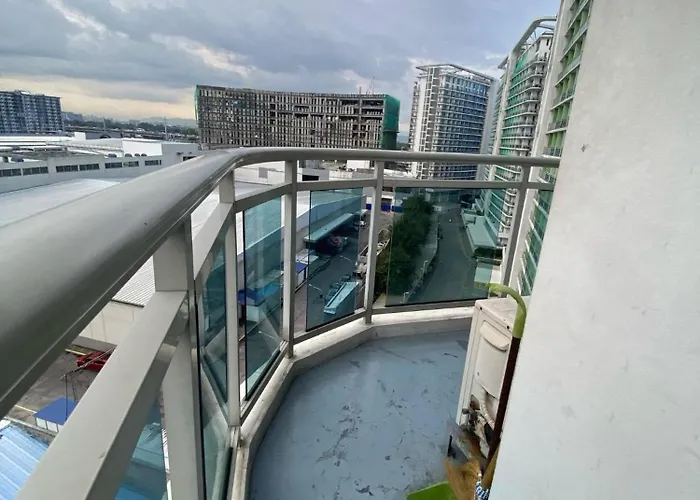 2 Bedroom Azure Cityview 1 Apartamento Manila